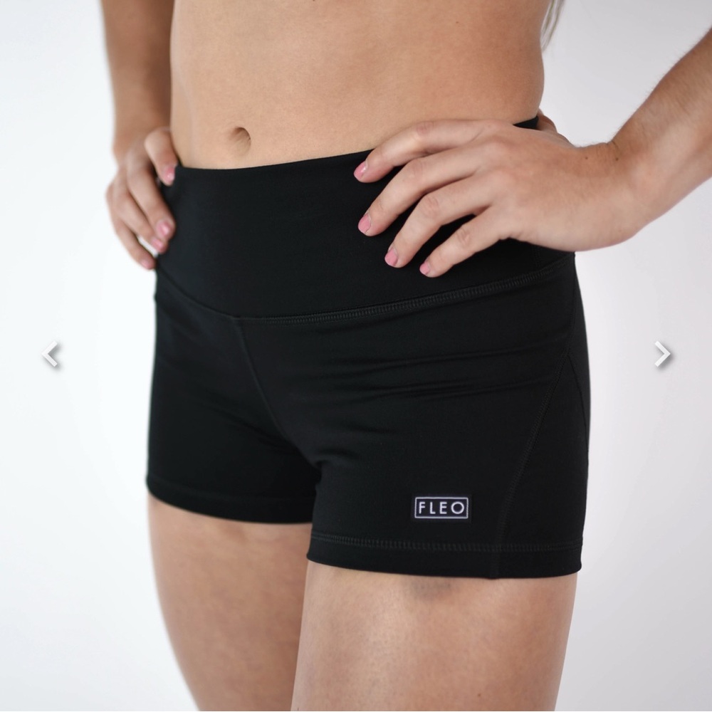 Fleo Apex Contour Short 3.25” - Mid Rise